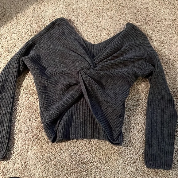 Womens long sleeve sweater (open back) - Picture 2 of 5